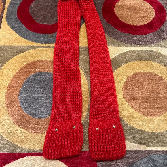 MICHAEL Michael Kors Red Winter Scarf Knitted Gold Accents with Pockets Women’s - Picture 1 of 3